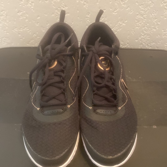 Nike ladies running shoes size 9 - Picture 3 of 4